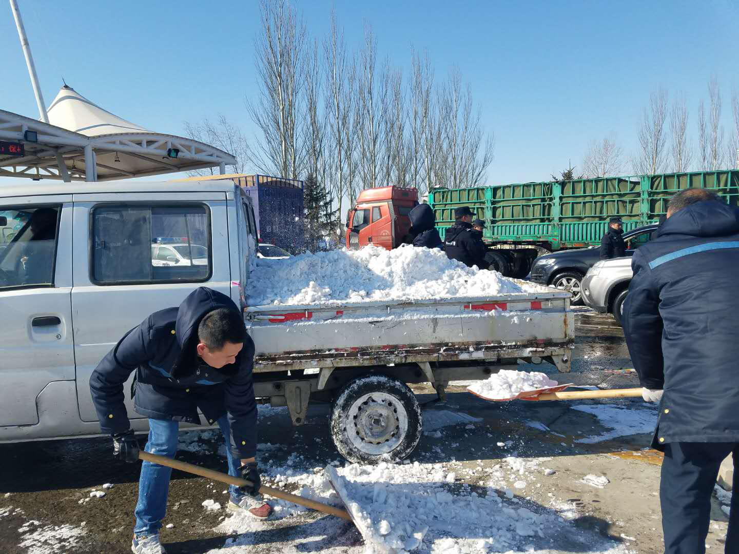 好通積極響應極端天氣預警  冰雪天氣連續作戰全力保暢