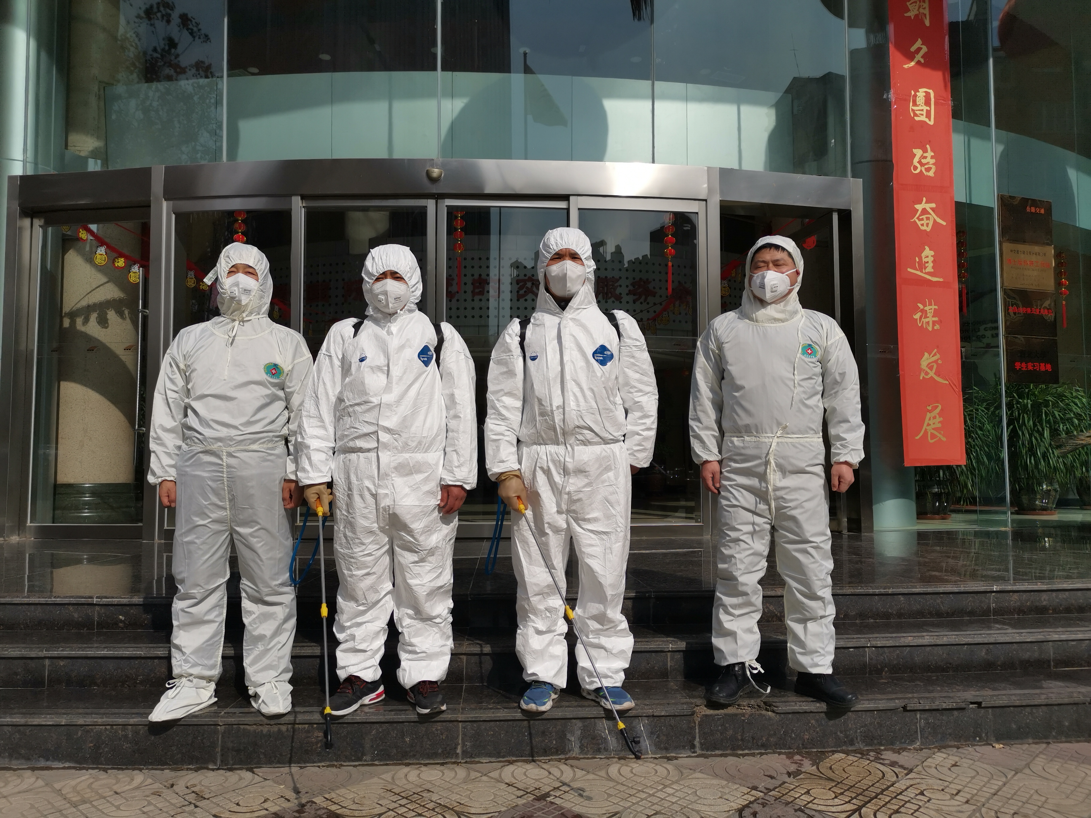 中交通力大廈開展新型冠狀病毒防控消毒工作