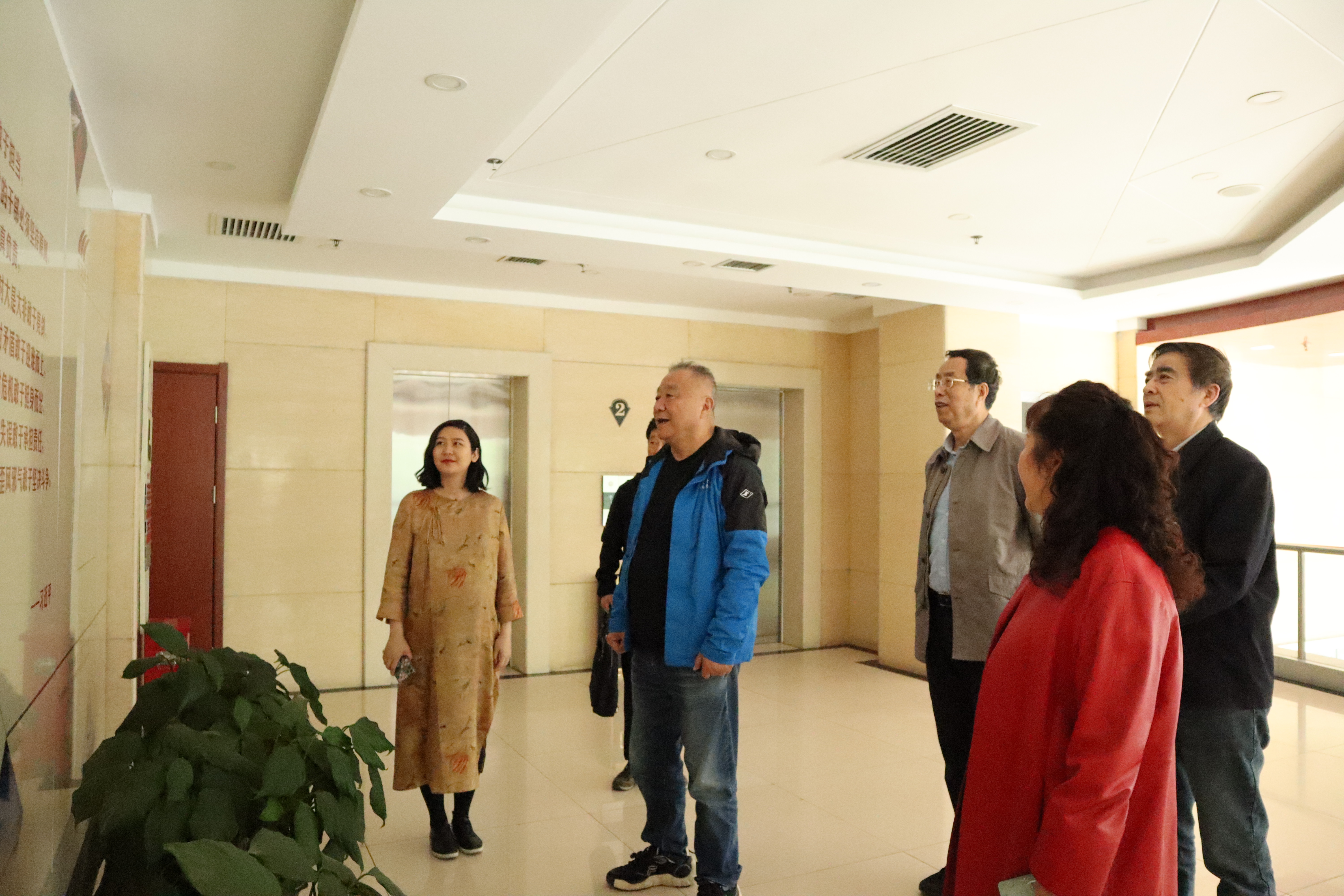 陜西省人大原副主任鄧理等領導一行赴中交通力考察交流