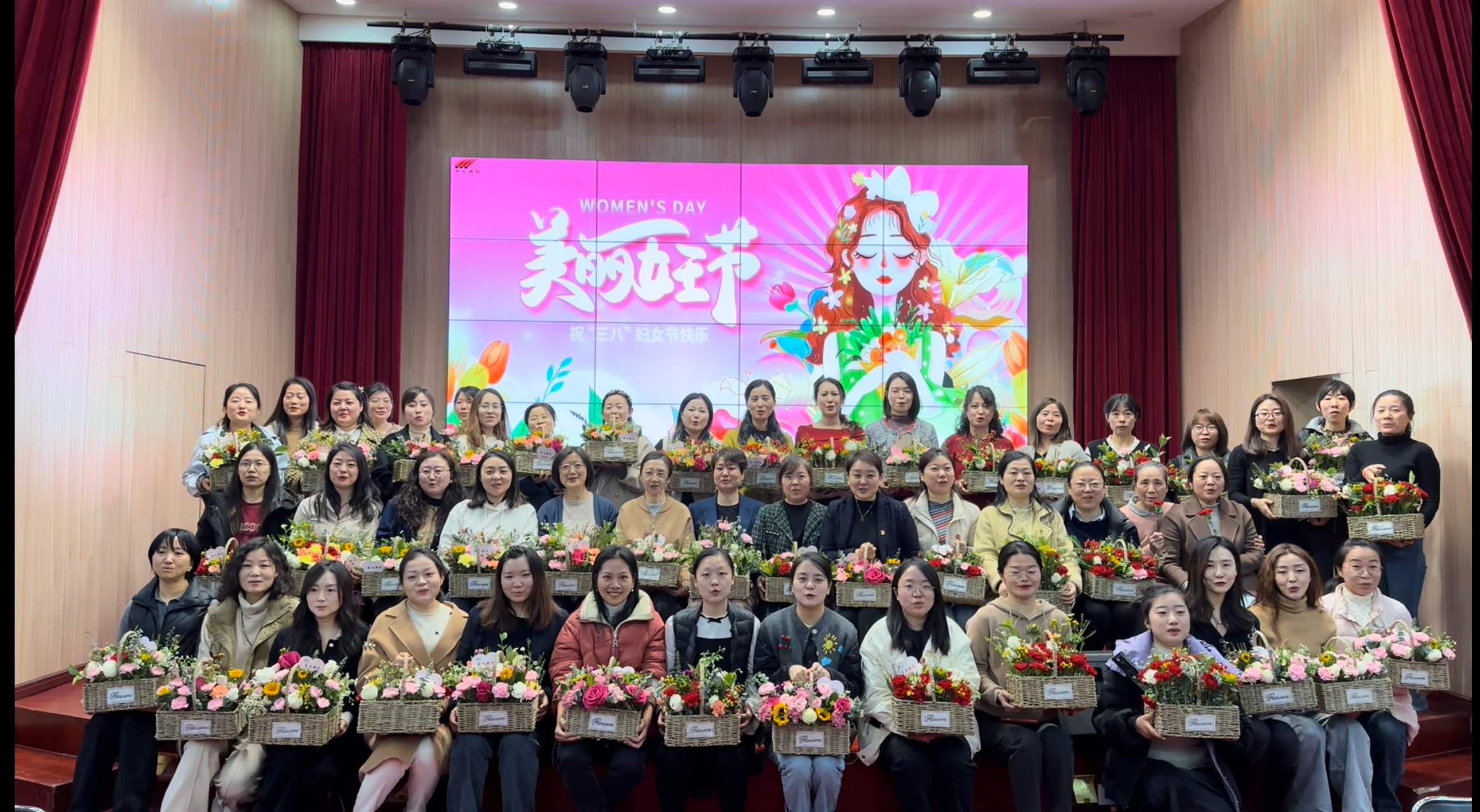 情暖三月 花漾生活——慶“三八”主題插花活動
