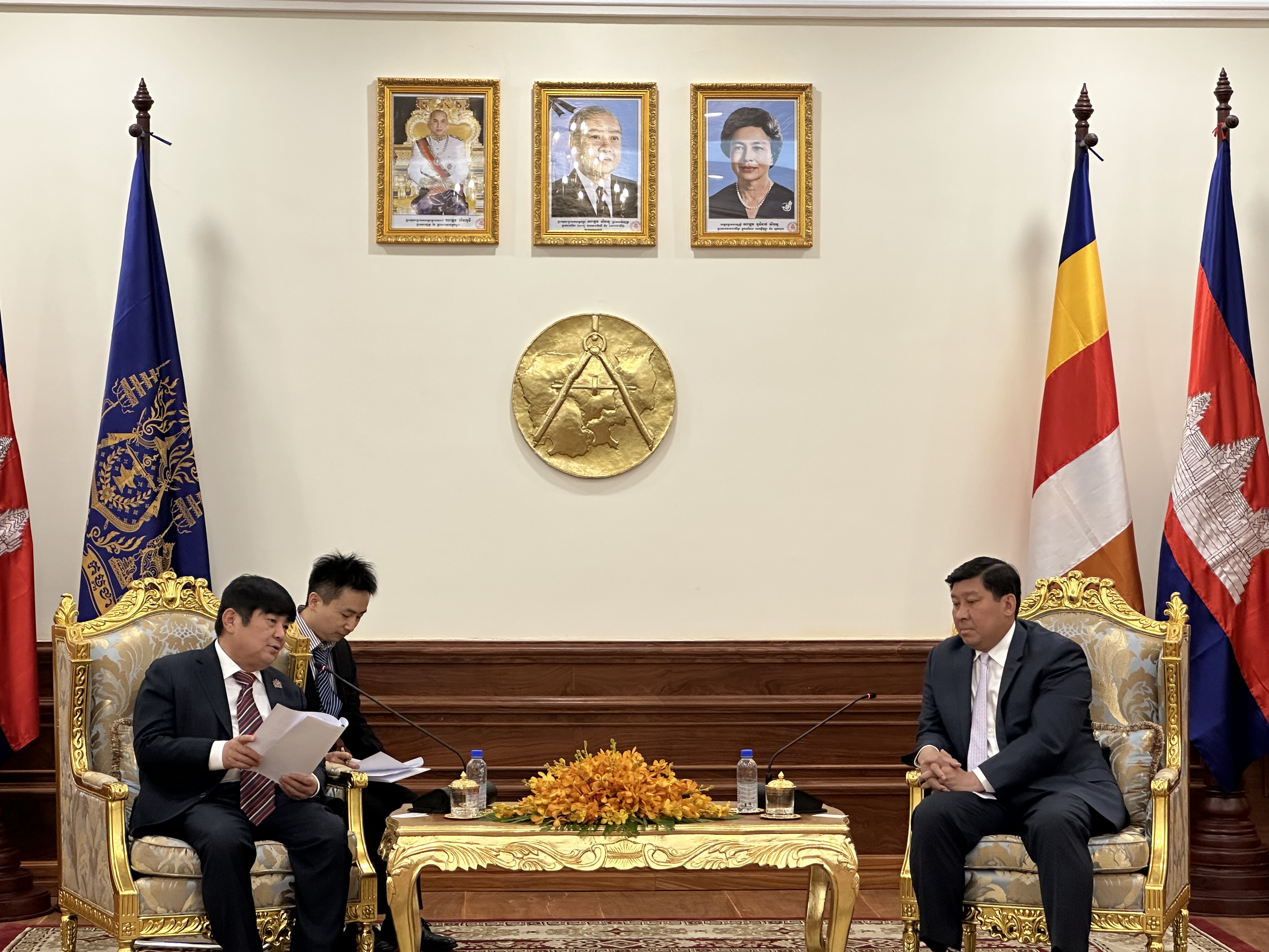 創始人孫忠弟與柬埔寨王國副首相 兼國土部部長塞松安座談交流